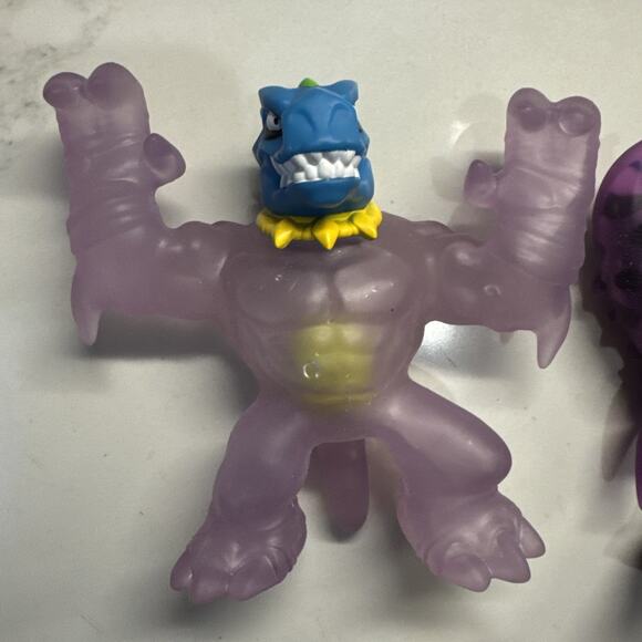 Heroes of GOO JIT ZU Stretch Action Figure Moose Toys - Picture 4 of 6